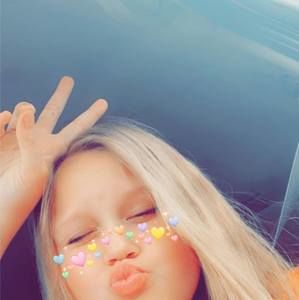 Meet your Posher, Johna